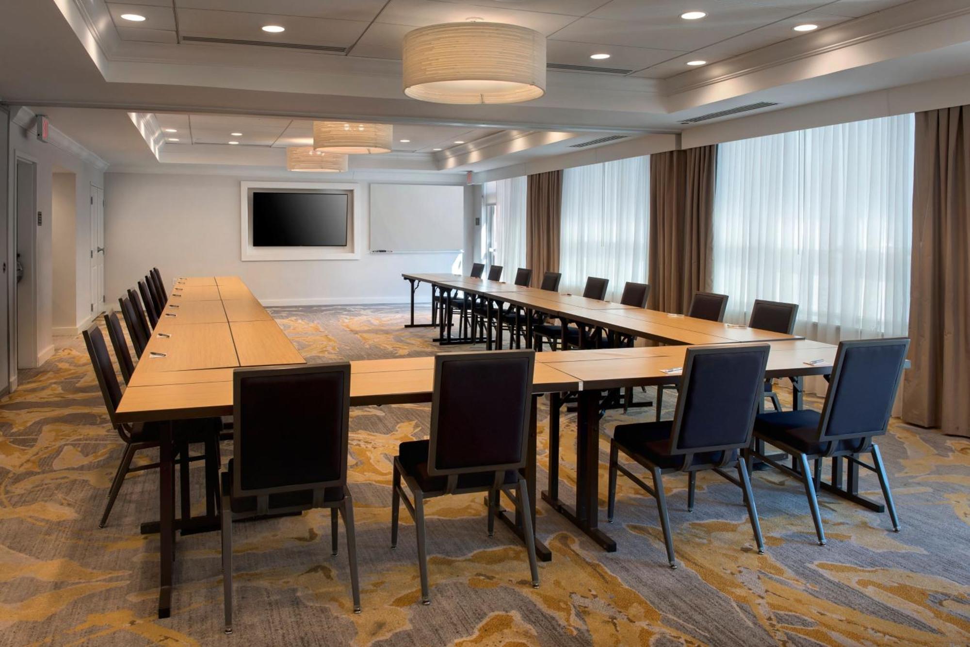 Residence Inn By Marriott New York Long Island East End Риверхед Экстерьер фото
