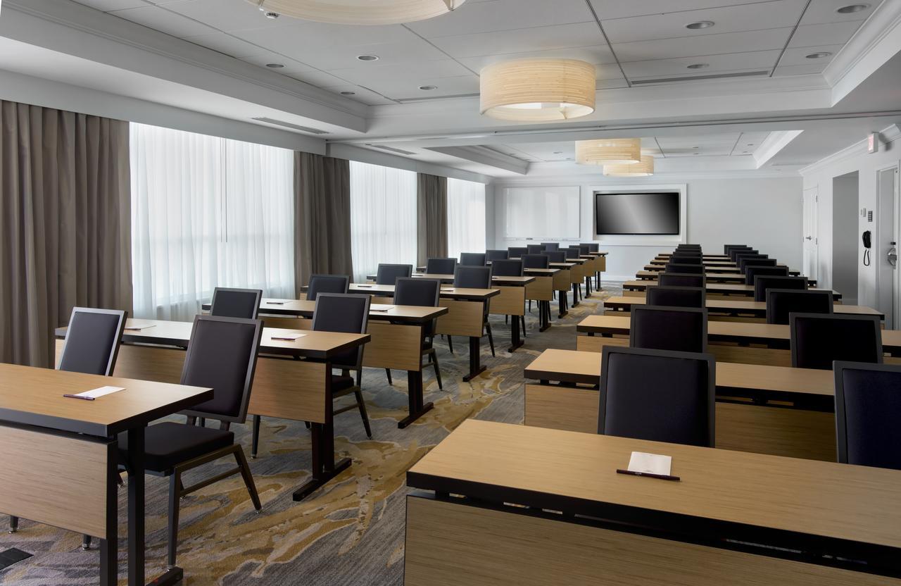 Residence Inn By Marriott New York Long Island East End Риверхед Экстерьер фото